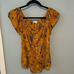 Gorgeous floral print off shoulder blouse. XS Sienna Sky brand.